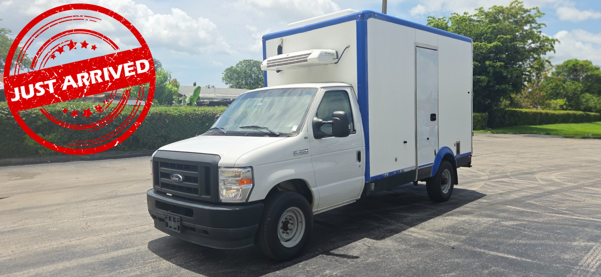 2023 Ford E-Series SRW E-350 Super Duty 138 in WB's photo