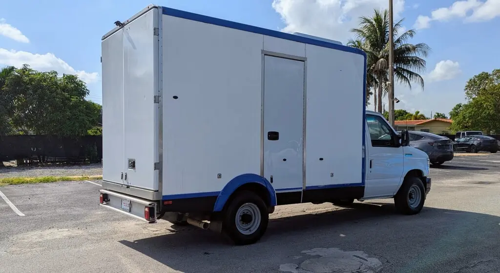 Florida Fine Cars - Used FORD E-SERIES CUTAWAY 2023 MIAMI 