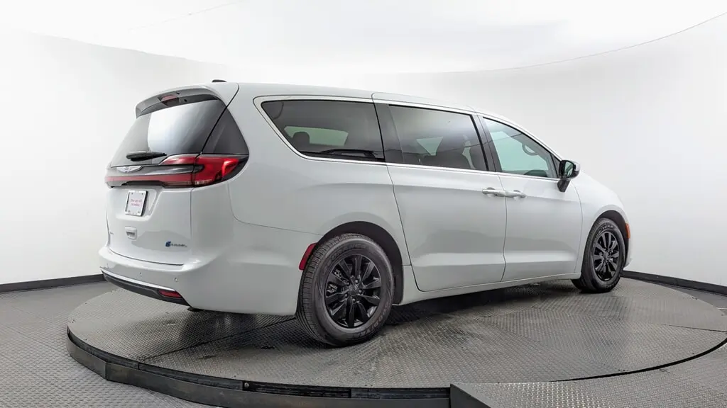 Florida Fine Cars - Used CHRYSLER PACIFICA 2023 MIAMI HYBRID LIMITED