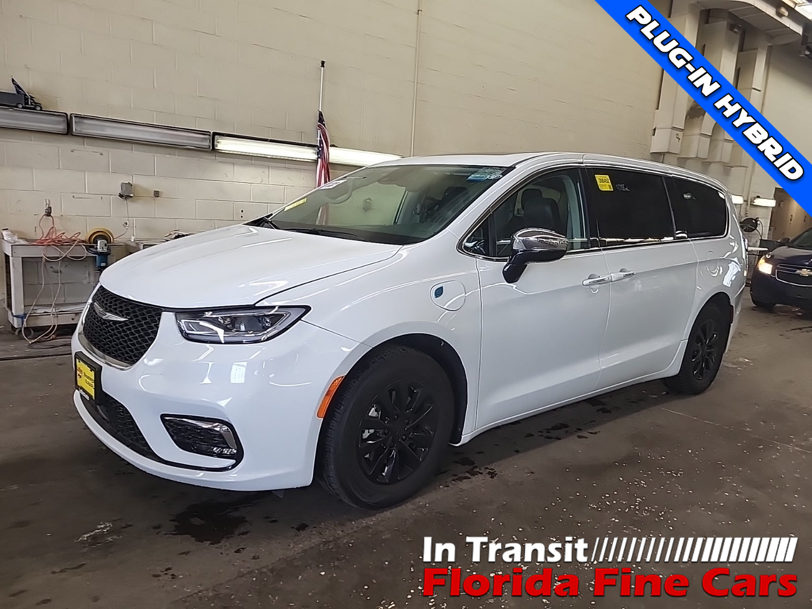 2023 Chrysler Pacifica Hybrid Limited Hybrid's photo