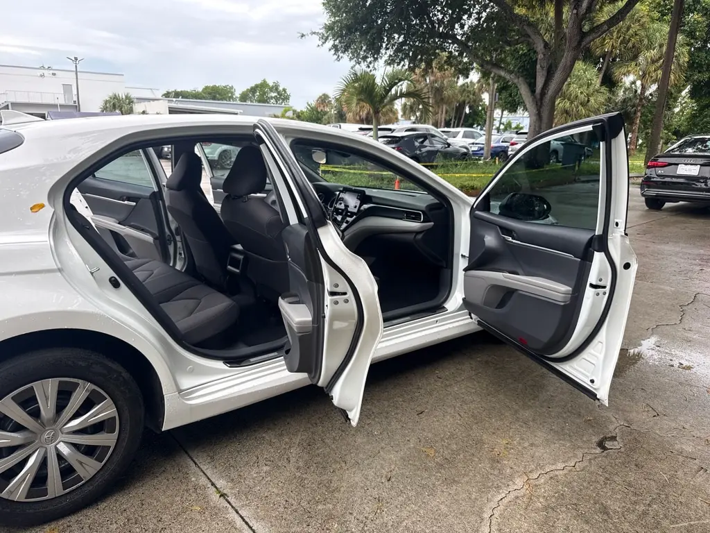 Florida Fine Cars - Used TOYOTA CAMRY 2022 WEST PALM HYBRID LE