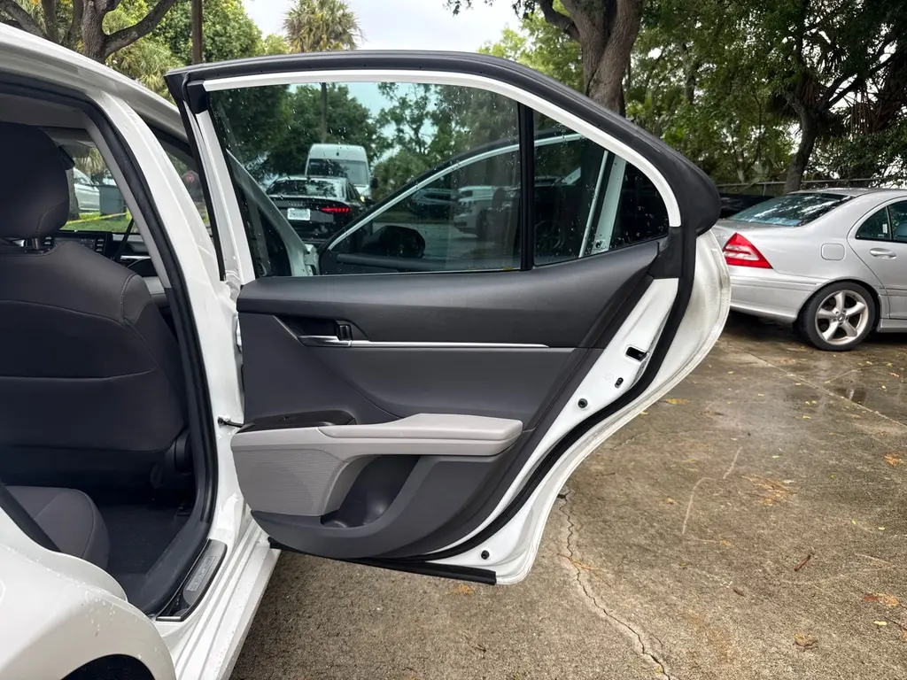 Florida Fine Cars - Used TOYOTA CAMRY 2022 WEST PALM HYBRID LE