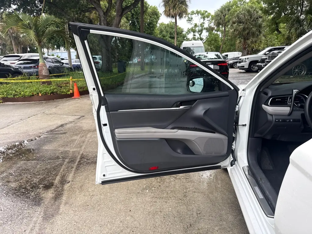 Florida Fine Cars - Used TOYOTA CAMRY 2022 WEST PALM HYBRID LE