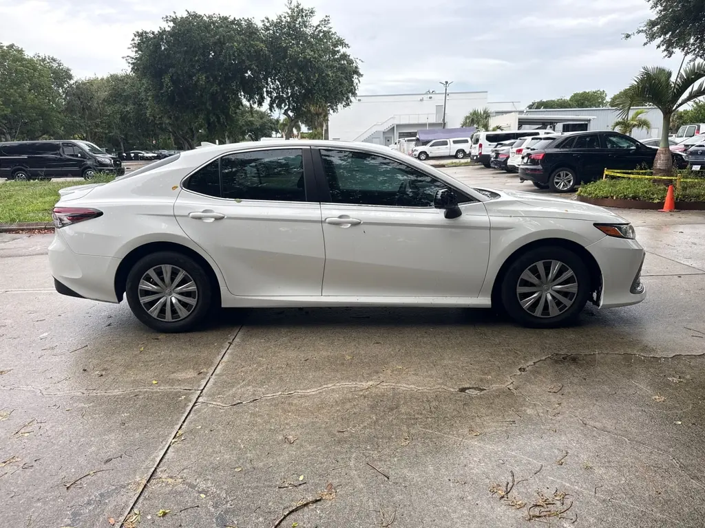 Florida Fine Cars - Used TOYOTA CAMRY 2022 WEST PALM HYBRID LE