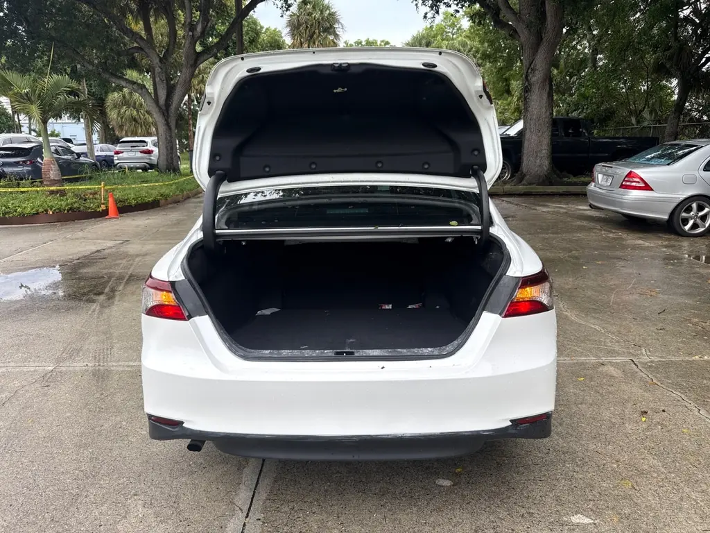 Florida Fine Cars - Used TOYOTA CAMRY 2022 WEST PALM HYBRID LE
