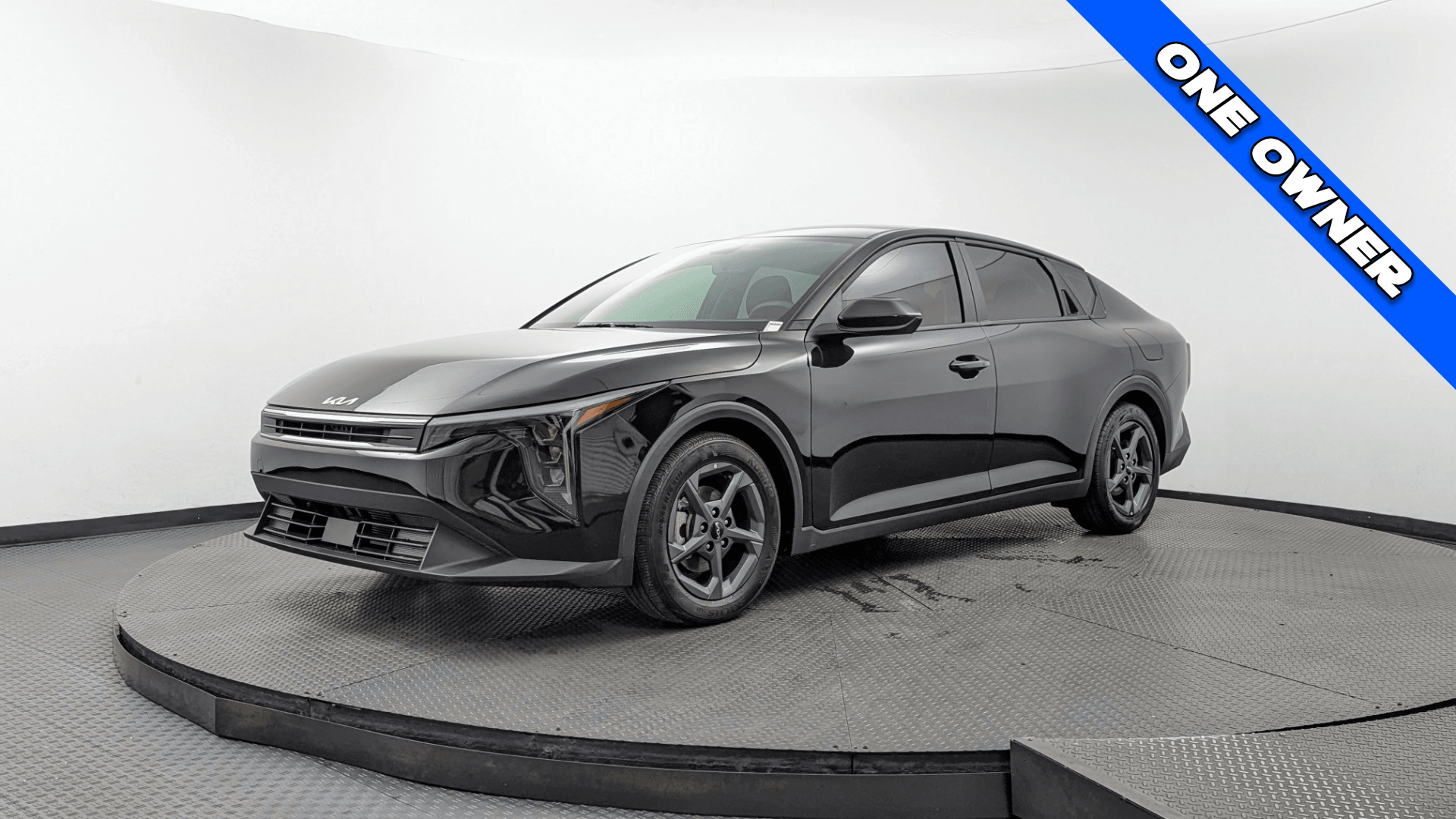 2025 Kia K4 LXS AT's photo