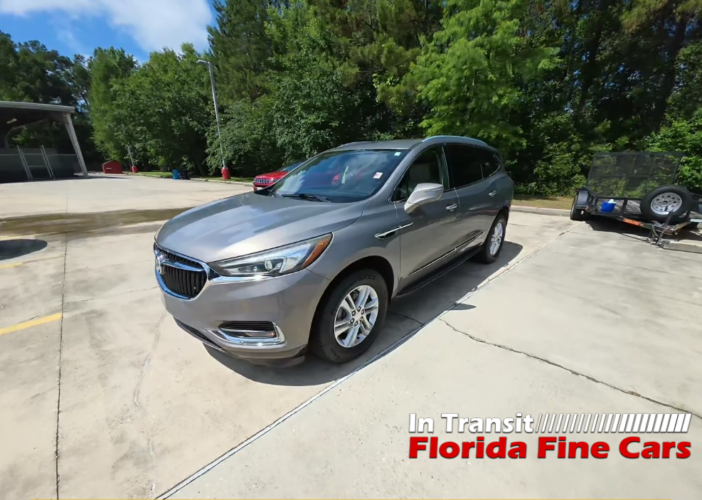 2018 Buick Enclave Essence's photo