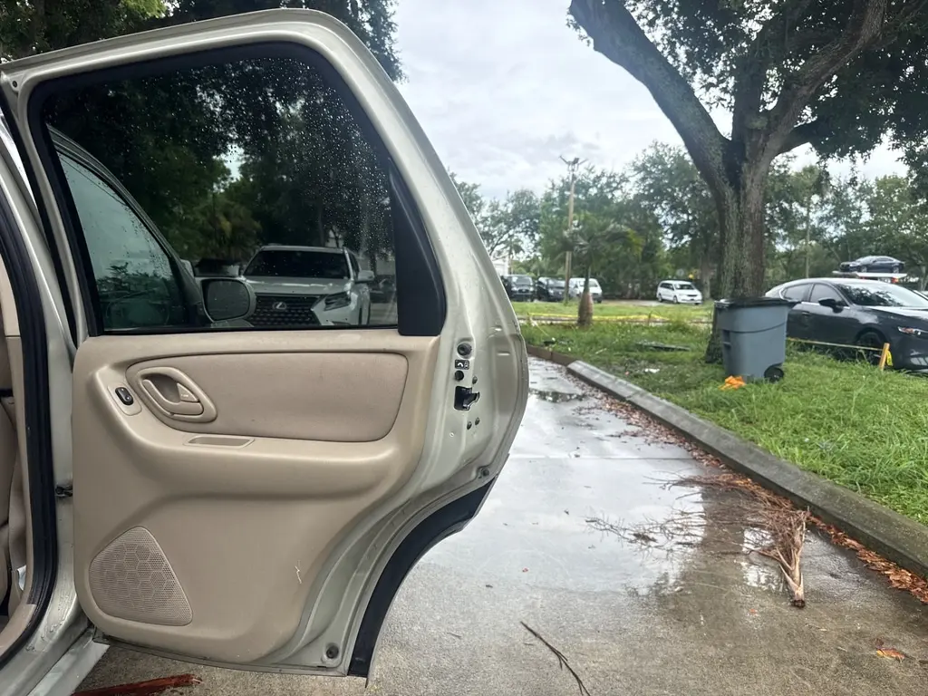 Florida Fine Cars - Used MAZDA TRIBUTE 2006 WEST PALM S
