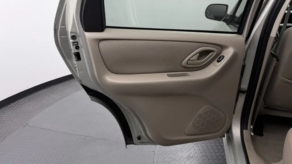 Florida Fine Cars - Used MAZDA TRIBUTE 2006 WEST PALM S