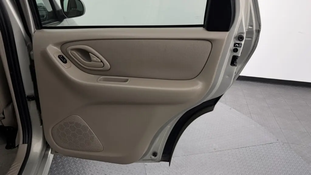 Florida Fine Cars - Used MAZDA TRIBUTE 2006 WEST PALM S