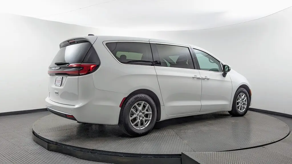 Florida Fine Cars - Used CHRYSLER PACIFICA 2023 WEST PALM TOURING L