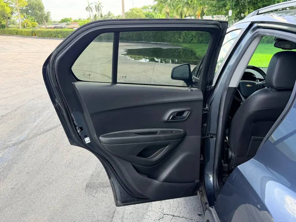 Florida Fine Cars - Used CHEVROLET TRAX 2021 MARGATE LT