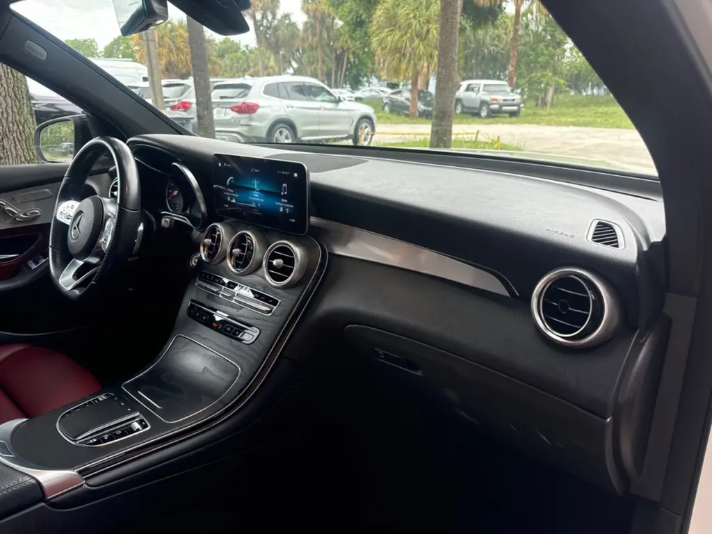 Florida Fine Cars - Used MERCEDES-BENZ GLC 2021 WEST PALM GLC 300