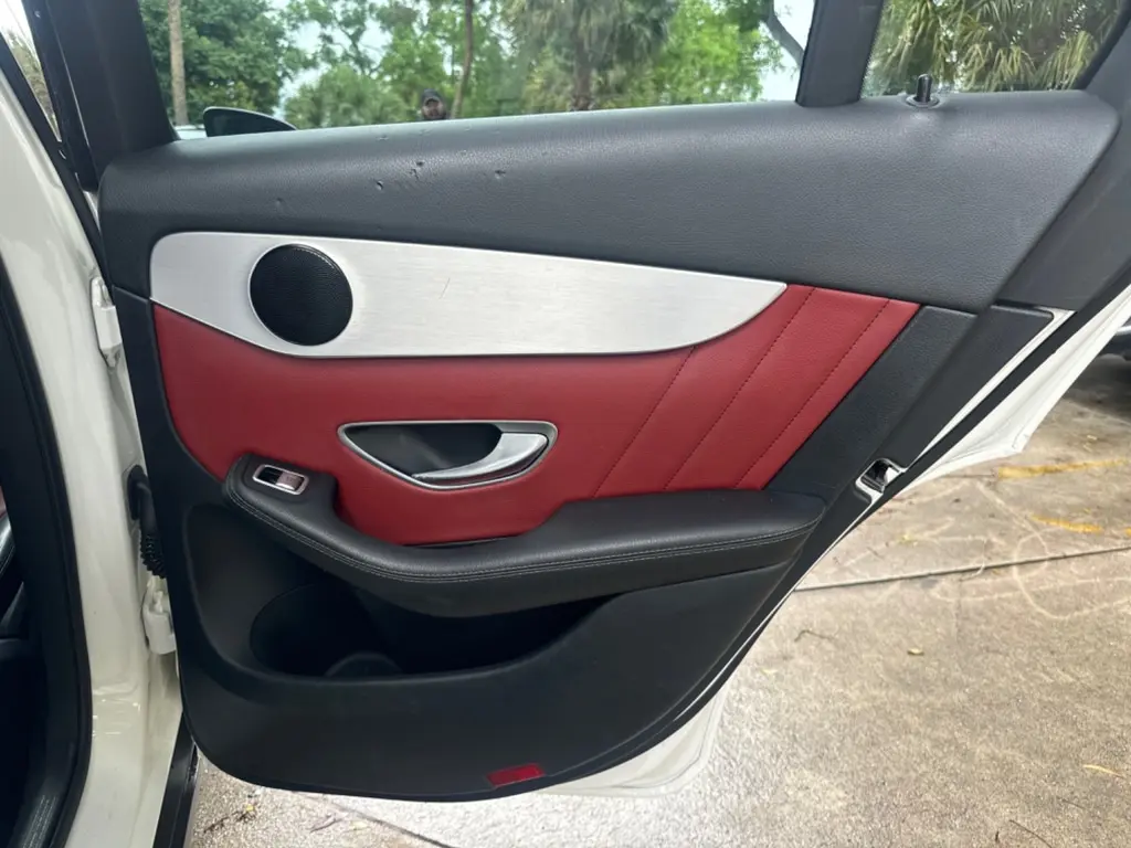 Florida Fine Cars - Used MERCEDES-BENZ GLC 2021 WEST PALM GLC 300