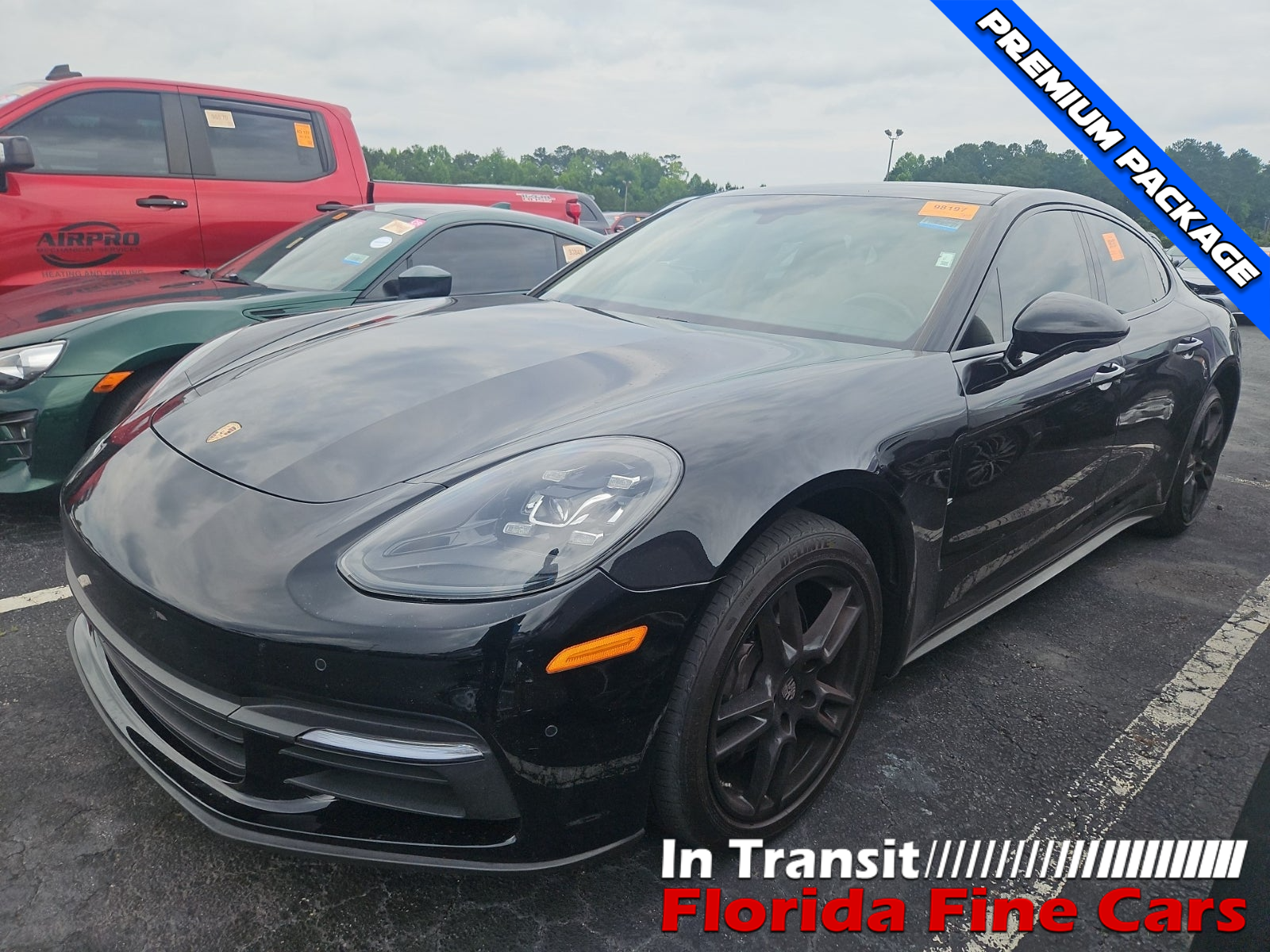 2017 Porsche Panamera 4's photo