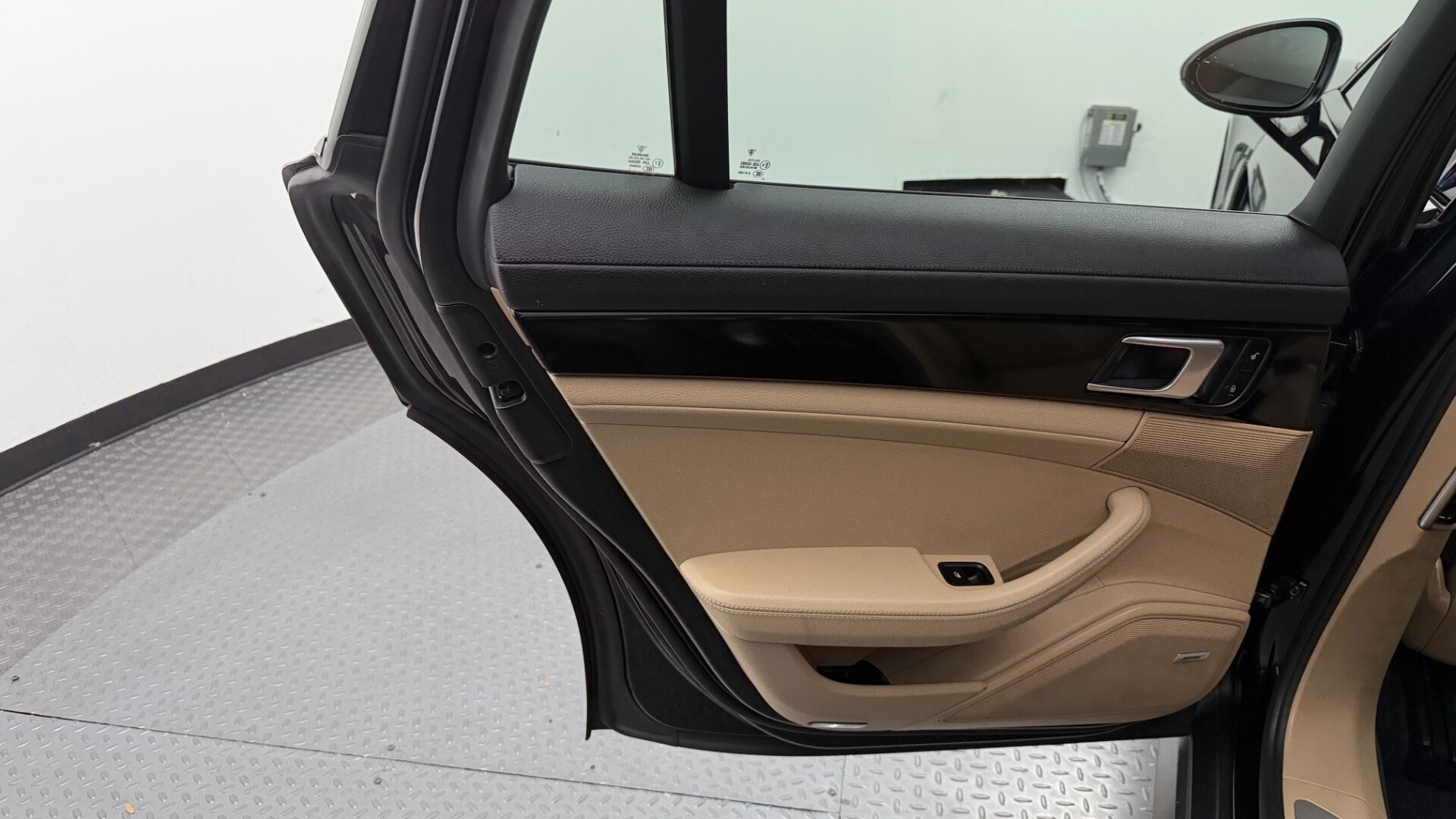Florida Fine Cars - Used vehicle - SEDAN PORSCHE PANAMERA 2017