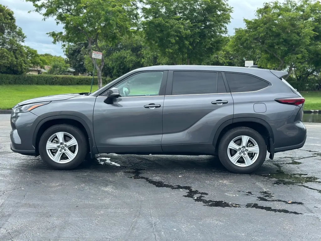 Florida Fine Cars - Used TOYOTA HIGHLANDER 2024 MARGATE LE