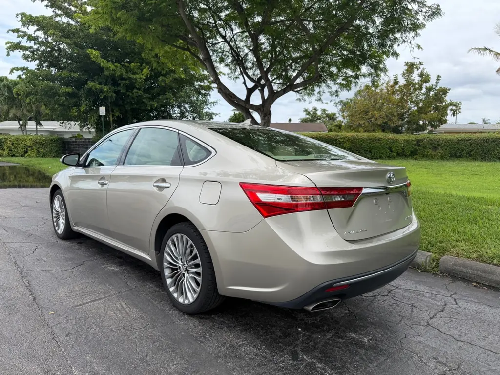 Florida Fine Cars - Used TOYOTA AVALON 2017 MIAMI XLE