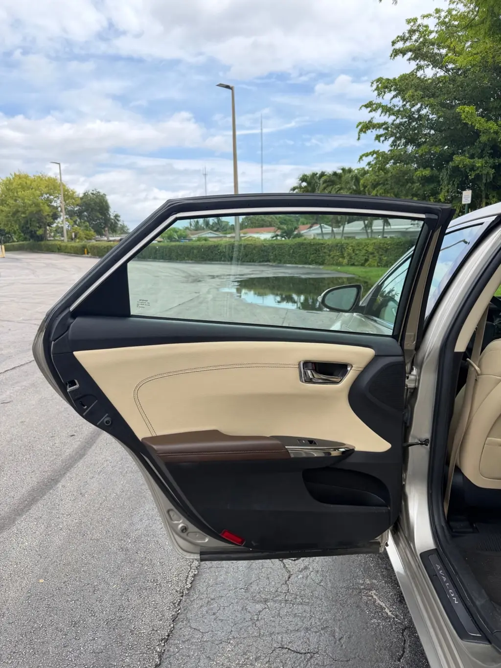 Florida Fine Cars - Used TOYOTA AVALON 2017 MIAMI XLE