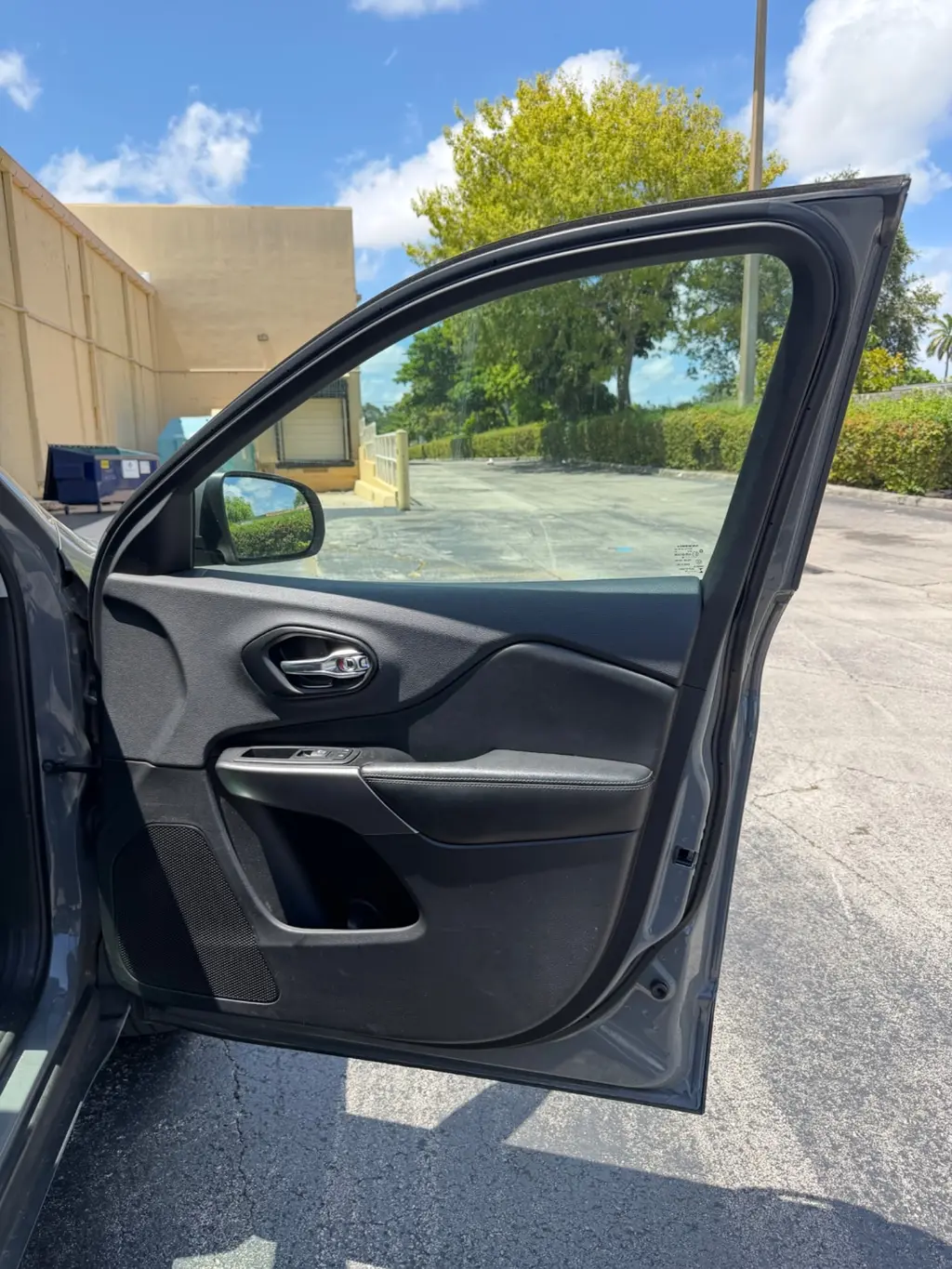 Florida Fine Cars - Used JEEP CHEROKEE 2019 MIAMI LIMITED
