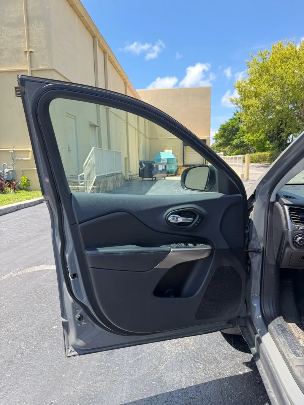 Florida Fine Cars - Used JEEP CHEROKEE 2019 MIAMI LIMITED
