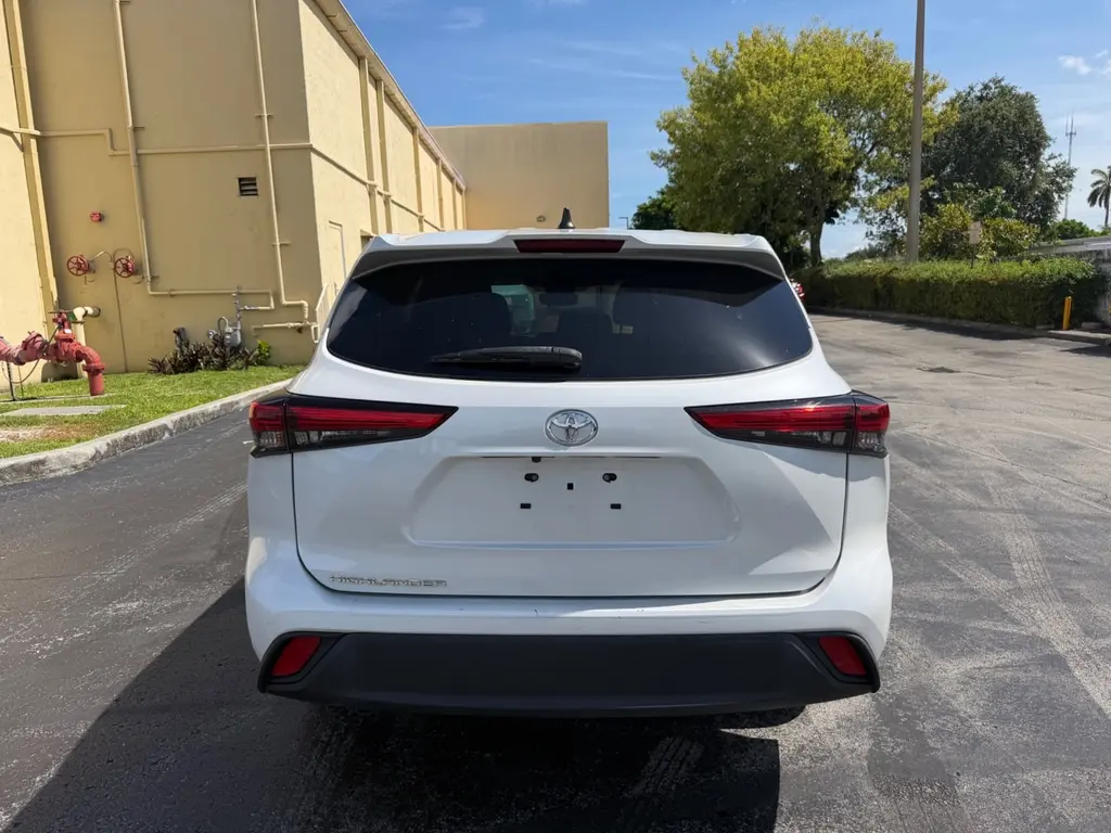 Florida Fine Cars - Used TOYOTA HIGHLANDER 2022 MIAMI L