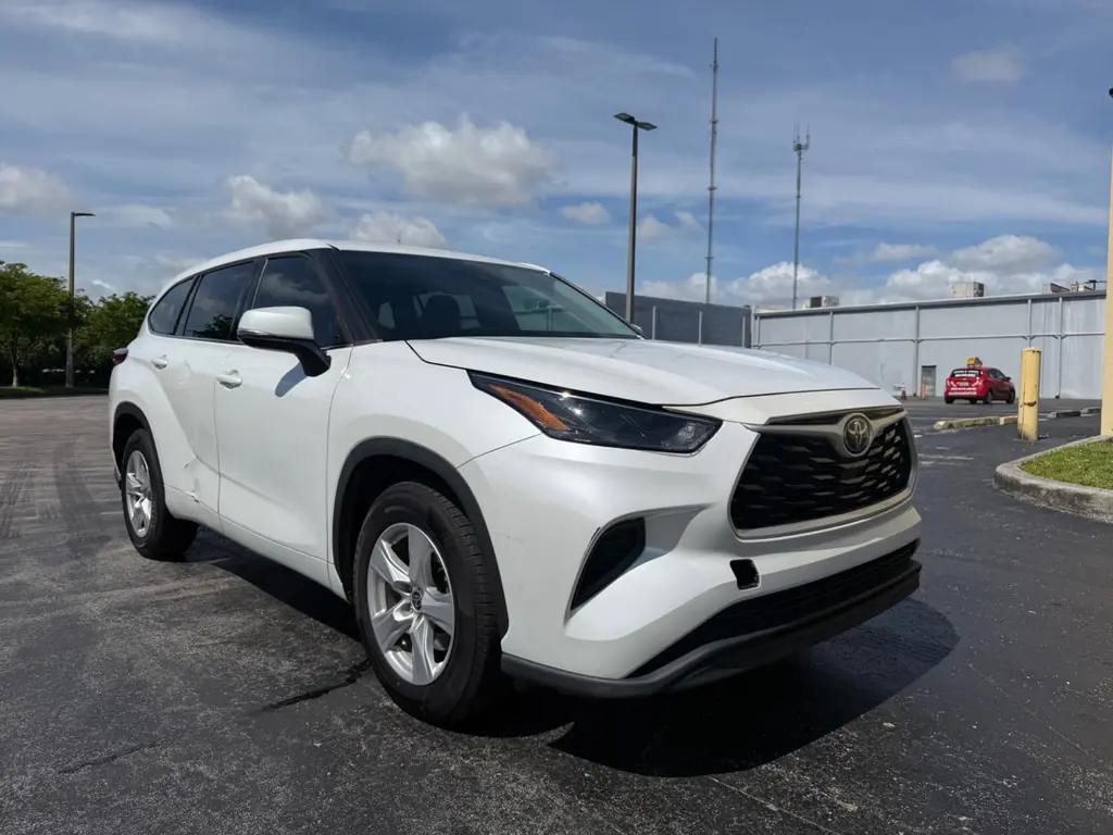 Florida Fine Cars - Used TOYOTA HIGHLANDER 2022 MIAMI L