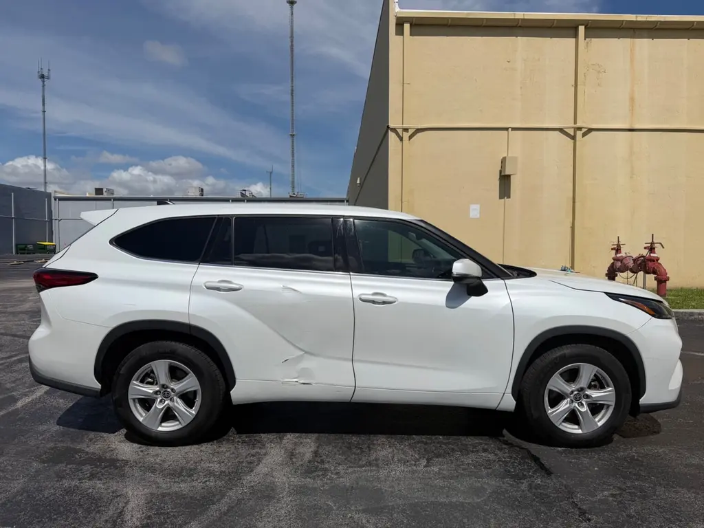 Florida Fine Cars - Used TOYOTA HIGHLANDER 2022 MIAMI L
