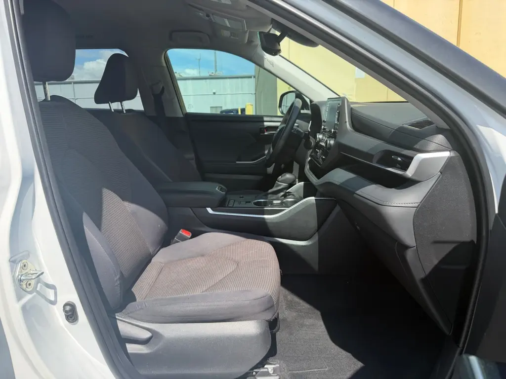 Florida Fine Cars - Used TOYOTA HIGHLANDER 2022 MIAMI L