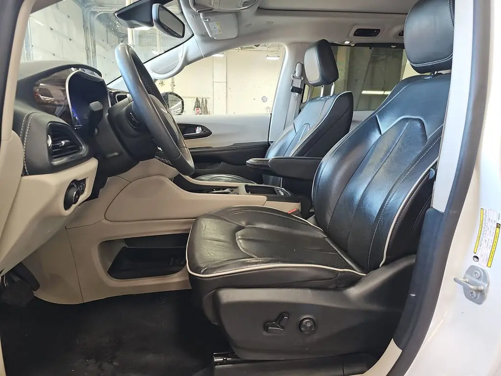 Florida Fine Cars - Used CHRYSLER PACIFICA 2023 ORLANDO LIMITED