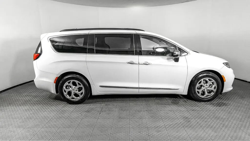 Florida Fine Cars - Used CHRYSLER PACIFICA 2023 ORLANDO LIMITED