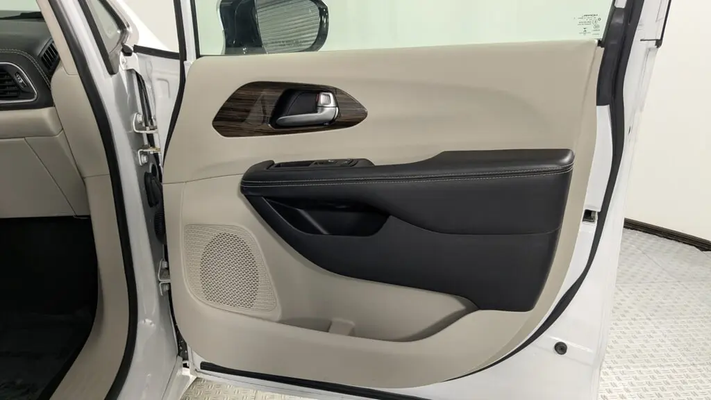 Florida Fine Cars - Used CHRYSLER PACIFICA 2023 ORLANDO LIMITED