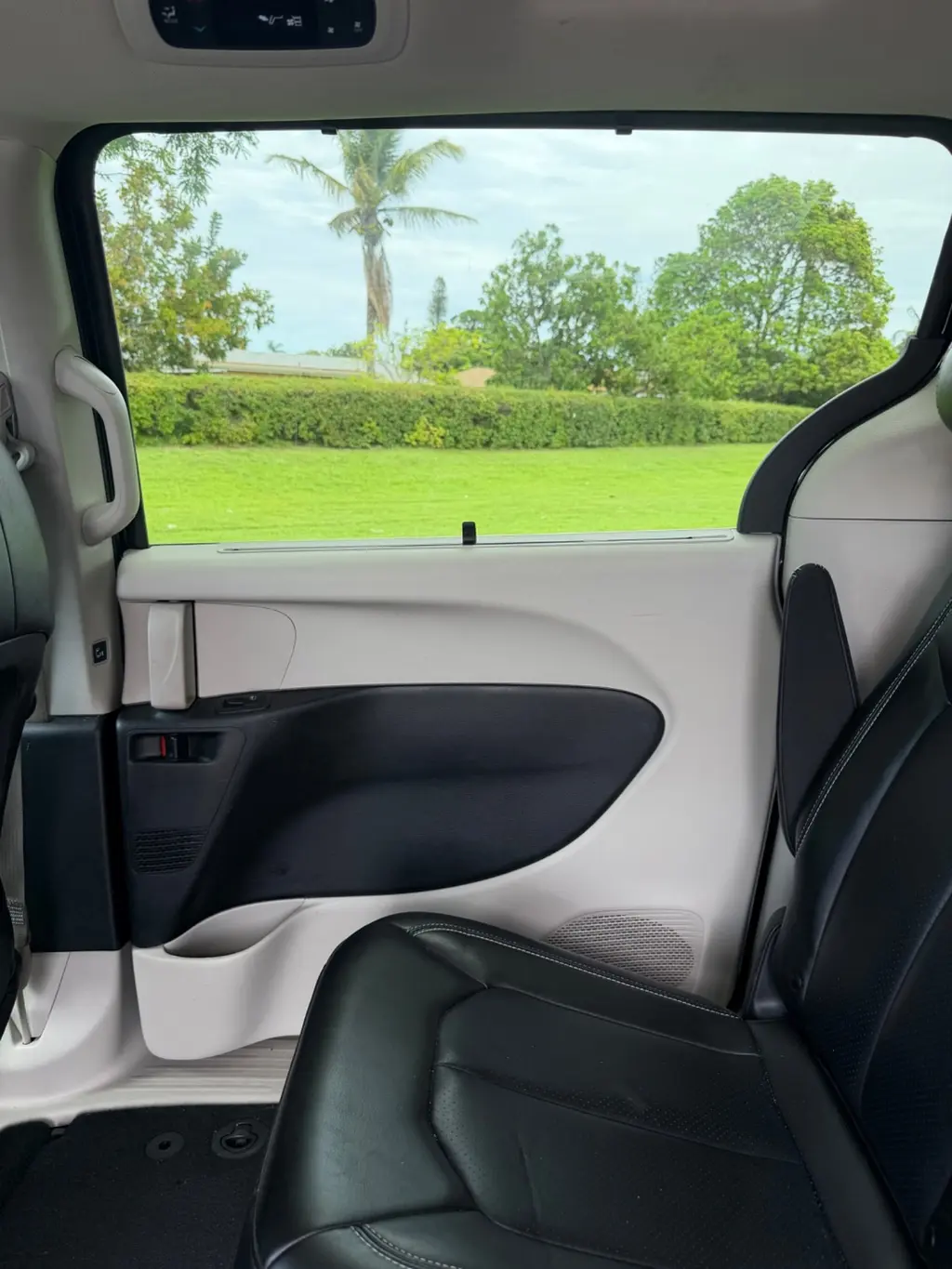 Florida Fine Cars - Used CHRYSLER PACIFICA 2023 MIAMI TOURING L
