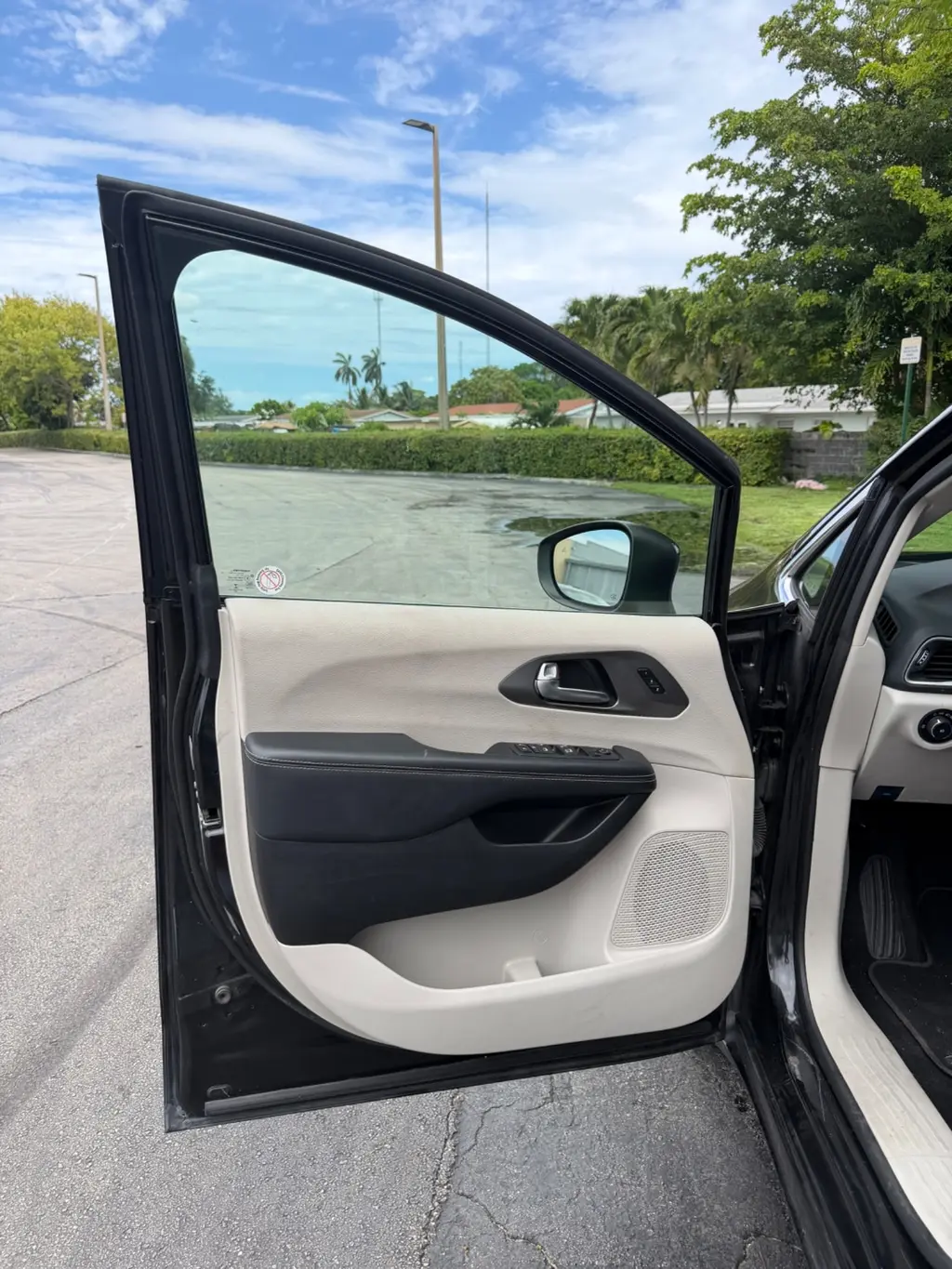 Florida Fine Cars - Used CHRYSLER PACIFICA 2023 MIAMI TOURING L