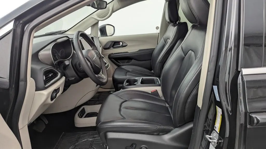 Florida Fine Cars - Used CHRYSLER PACIFICA 2023 MIAMI TOURING L