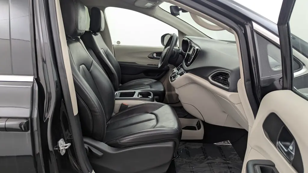 Florida Fine Cars - Used CHRYSLER PACIFICA 2023 MIAMI TOURING L