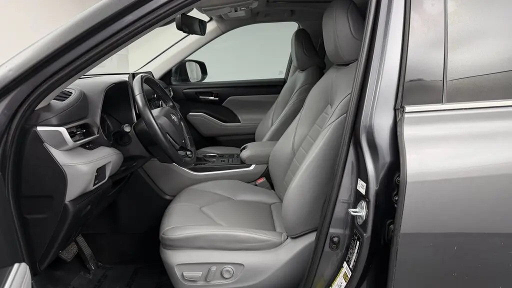 Florida Fine Cars - Used TOYOTA HIGHLANDER 2021 WEST PALM XLE