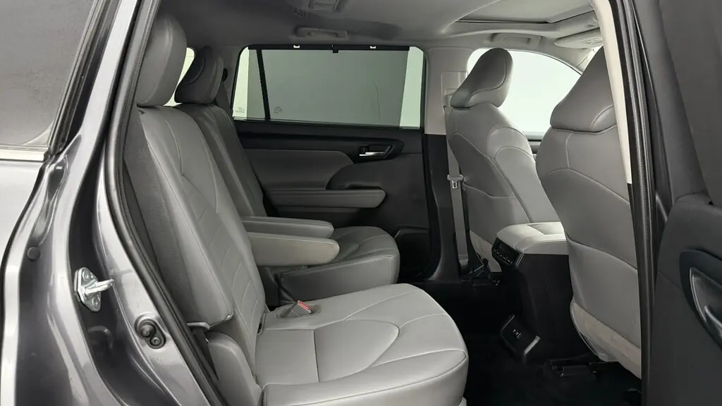 Florida Fine Cars - Used TOYOTA HIGHLANDER 2021 WEST PALM XLE