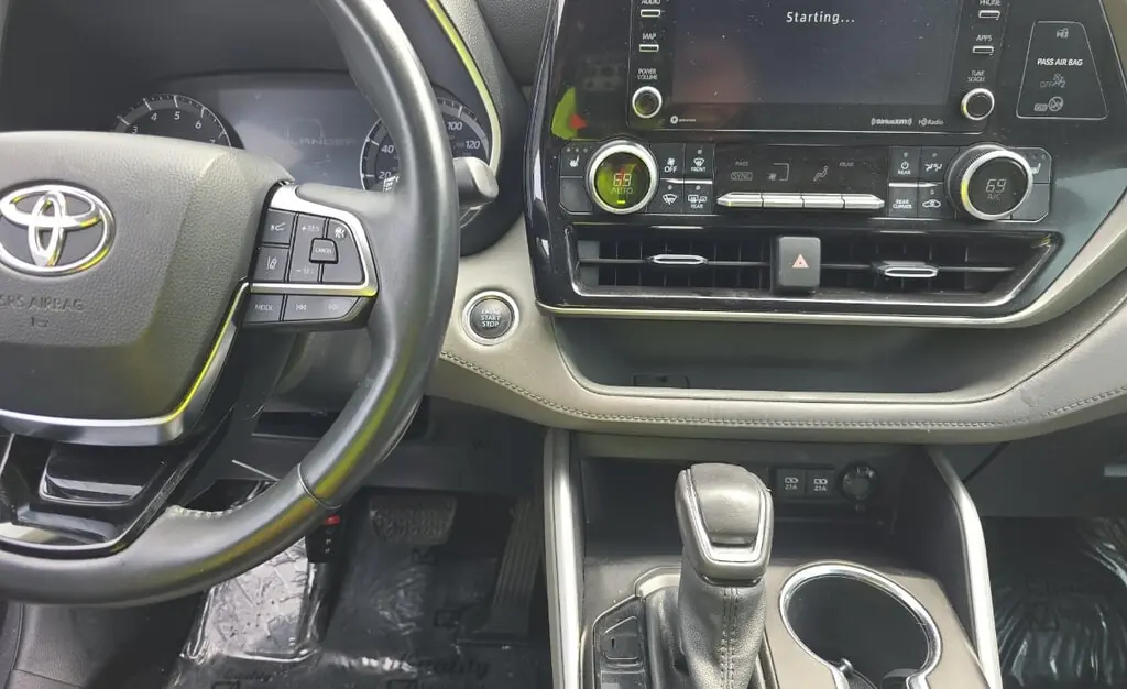 Florida Fine Cars - Used TOYOTA HIGHLANDER 2021 WEST PALM XLE
