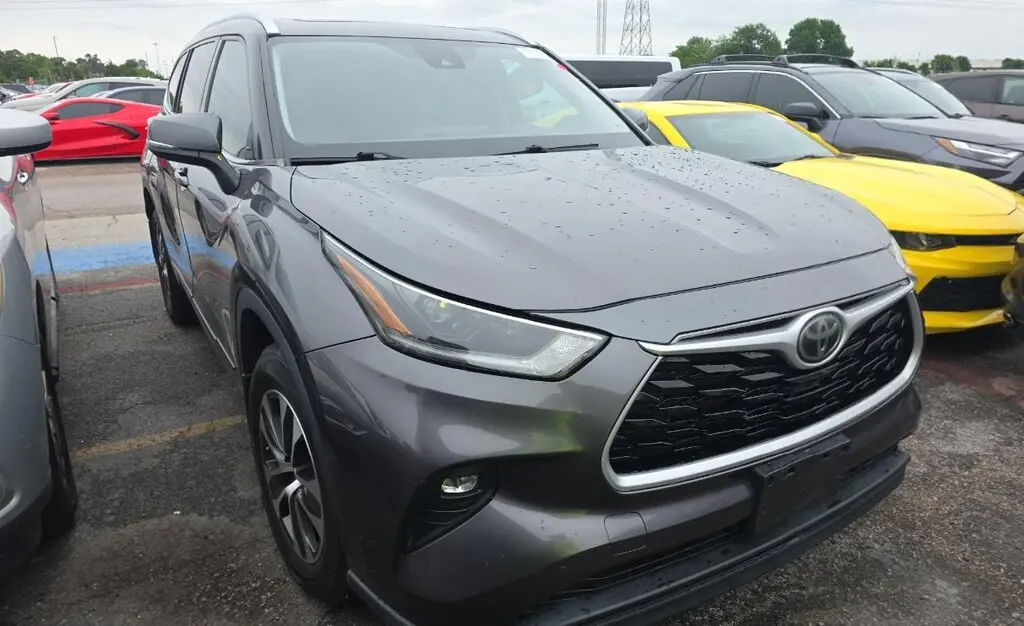 Florida Fine Cars - Used TOYOTA HIGHLANDER 2021 WEST PALM XLE