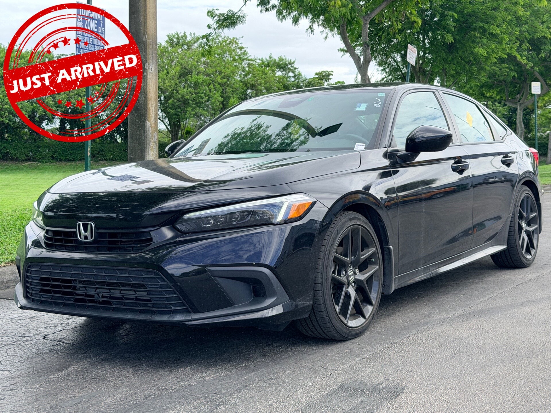 2023 Honda Civic Sport CVT's photo
