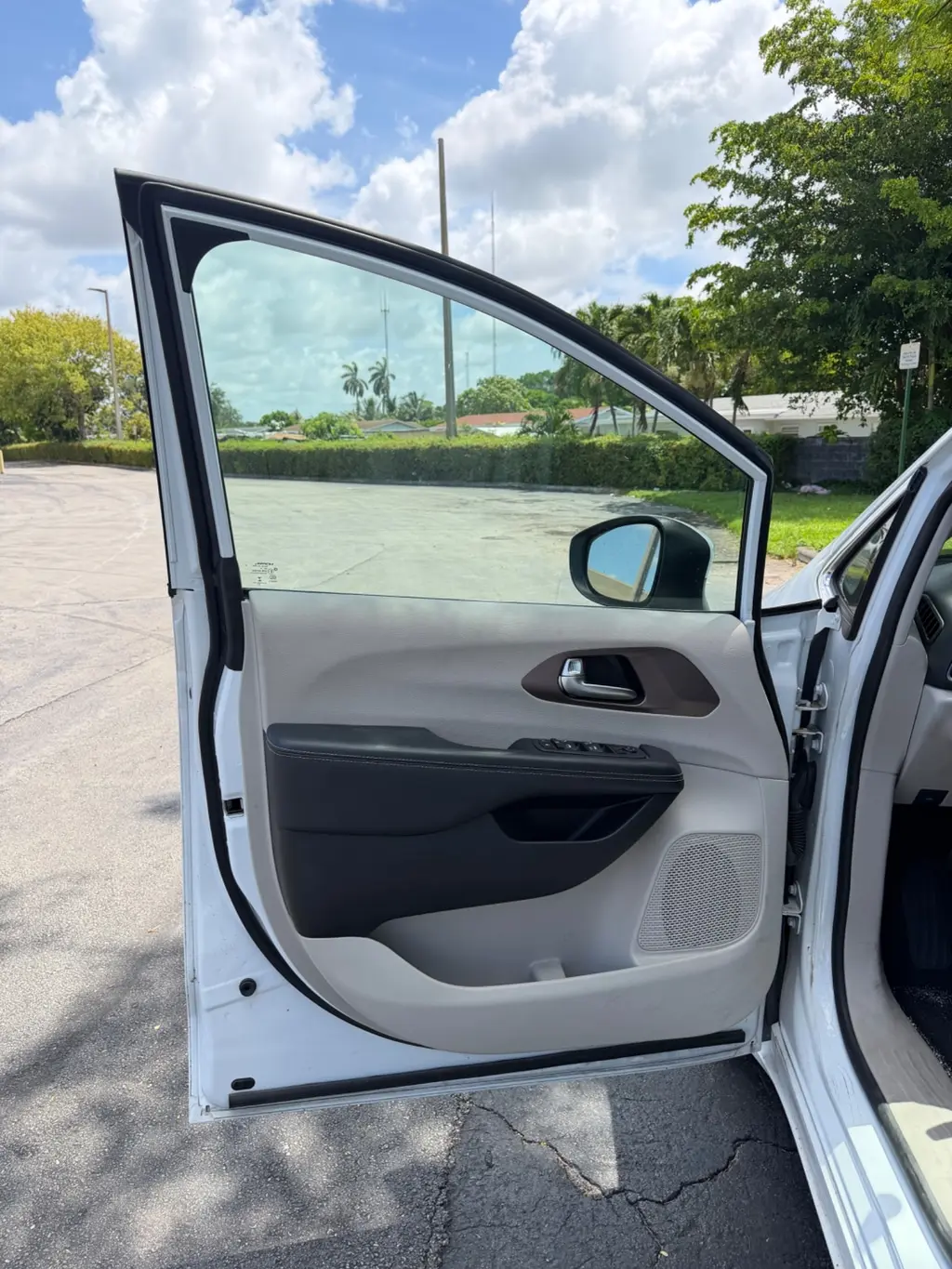 Florida Fine Cars - Used CHRYSLER VOYAGER 2023 MARGATE LX
