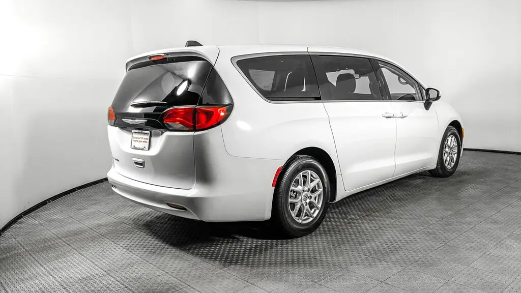 Florida Fine Cars - Used CHRYSLER VOYAGER 2023 ORLANDO LX