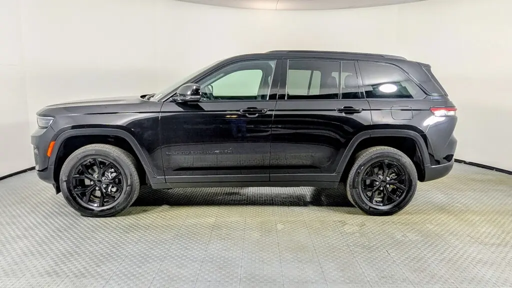 Florida Fine Cars - Used JEEP GRAND CHEROKEE 2024 ORLANDO ALTITUDE