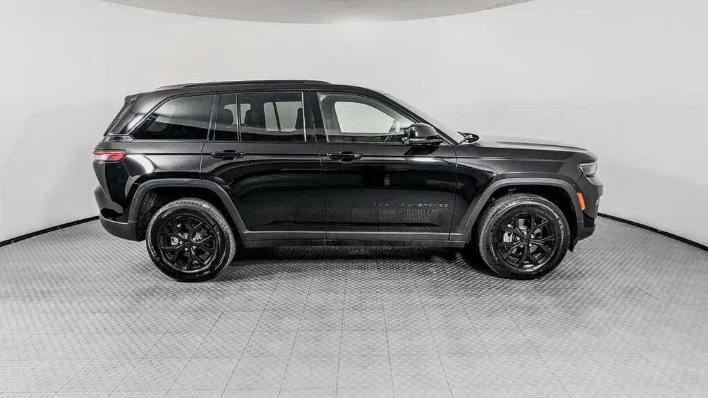 Florida Fine Cars - Used JEEP GRAND CHEROKEE 2024 ORLANDO ALTITUDE