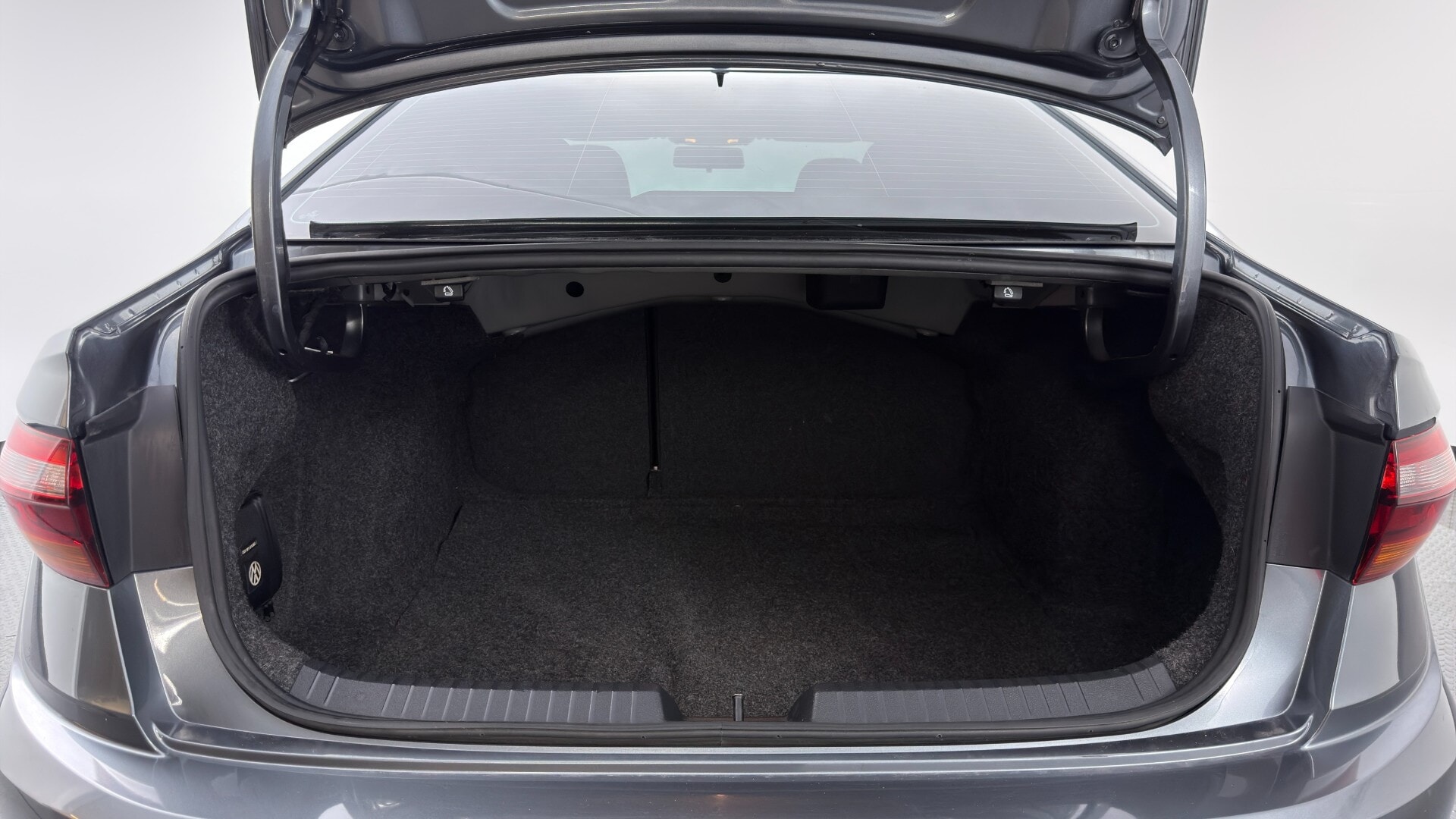 Florida Fine Cars - Used vehicle - SEDAN VOLKSWAGEN JETTA 2019