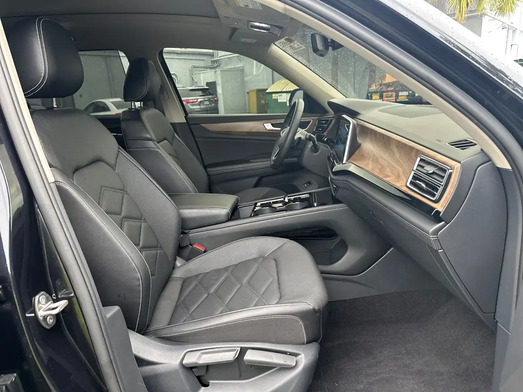 Florida Fine Cars - Used VOLKSWAGEN ATLAS 2024 MIAMI 2.0T SE W/TECHNOLOGY