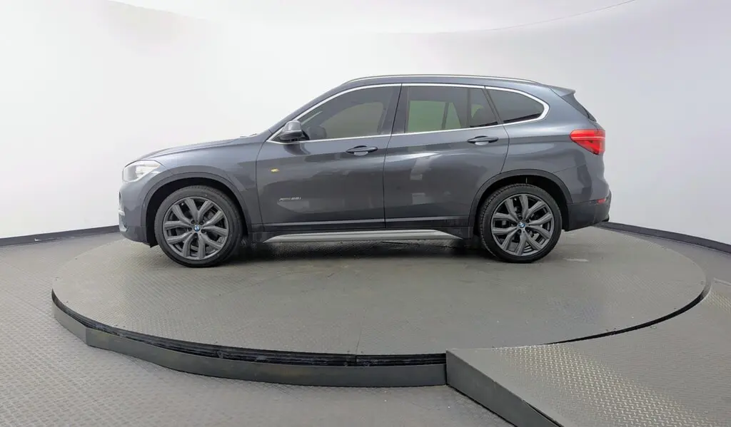 2016 BMW X1 XDRIVE28I photo 2