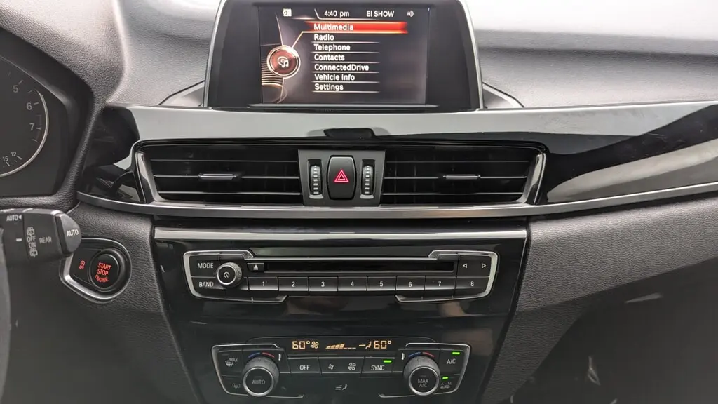 2016 BMW X1 XDRIVE28I photo 26