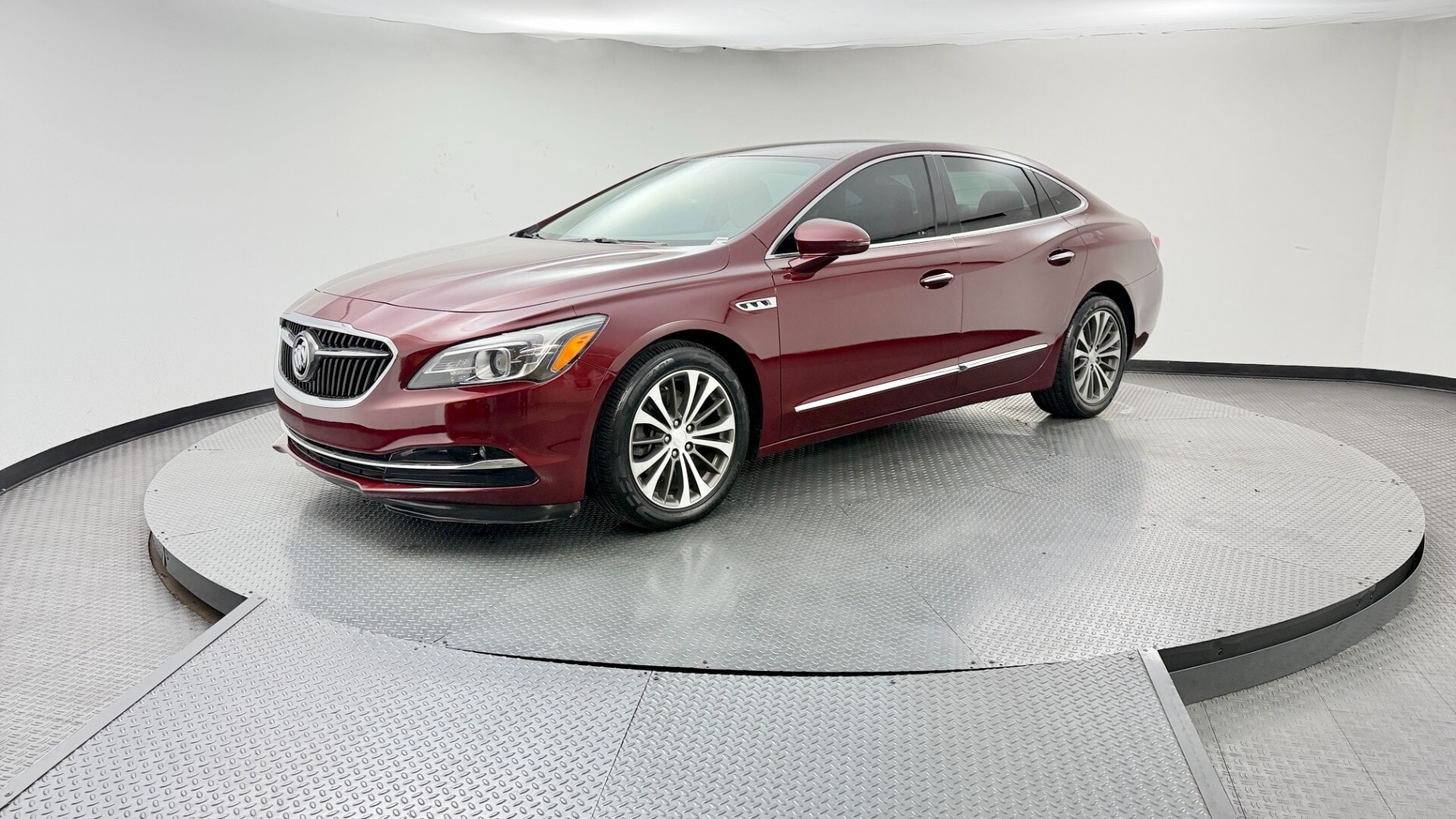 2017 Buick LaCrosse Preferred's photo